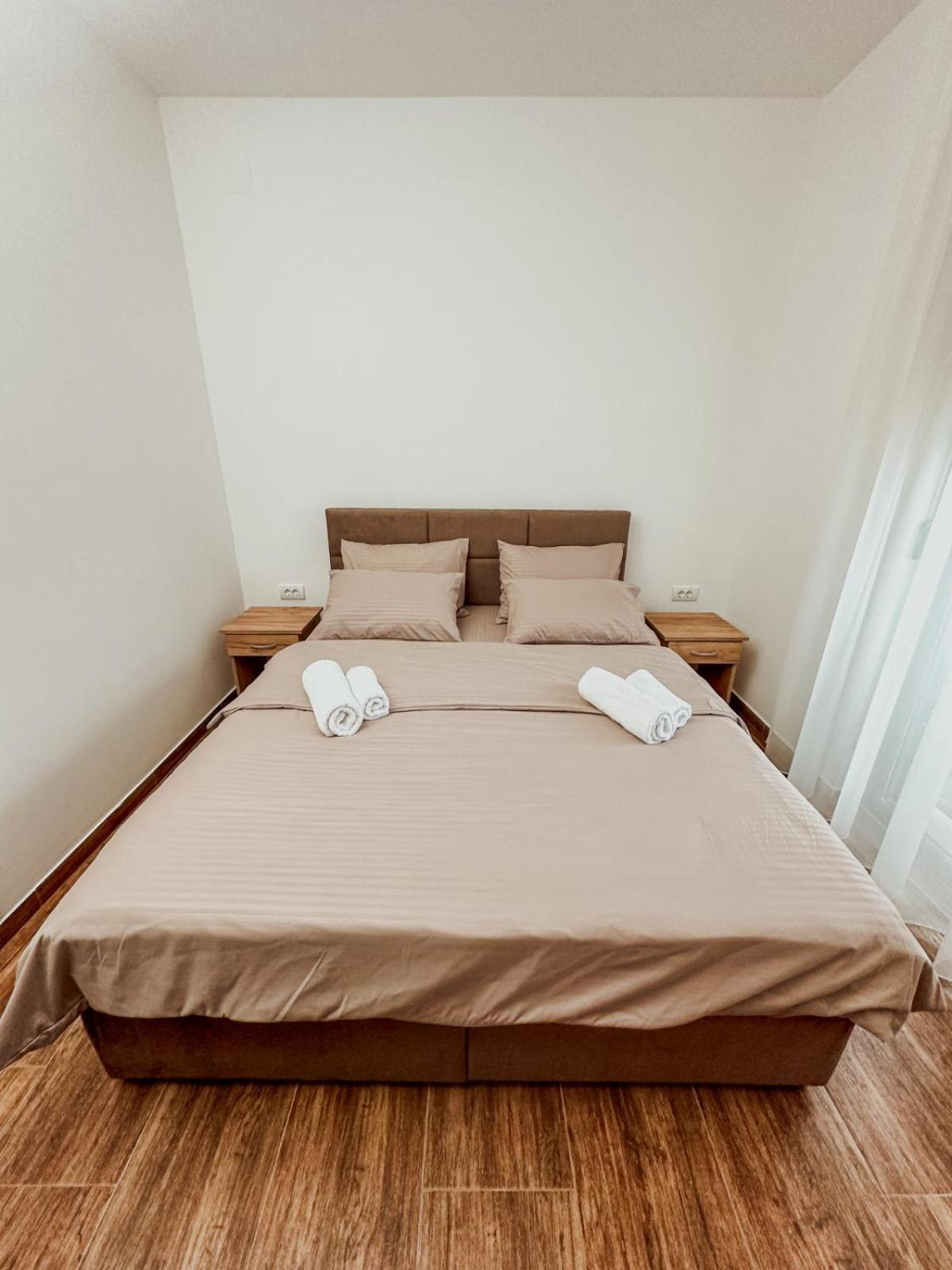 Kiko Apartmani Lux Zrenjanin Exterior photo