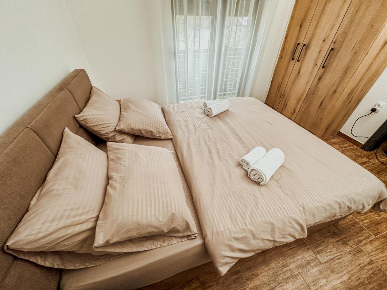 Kiko Apartmani Lux Zrenjanin Exterior photo